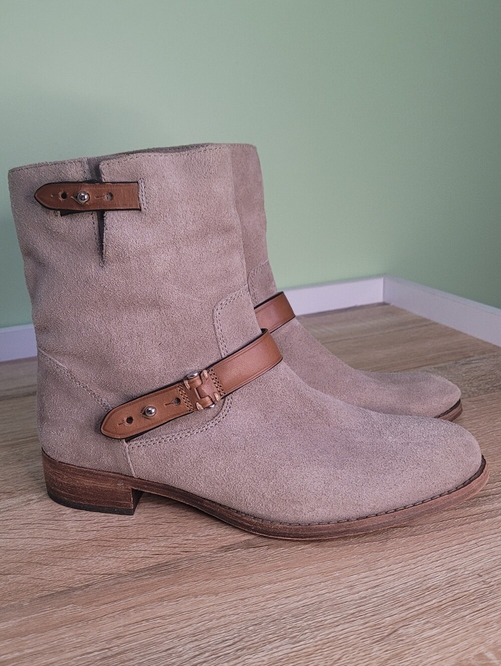 Coach Amy Boots Taupe Suede Ankle Moto Buckle 8 Pull On
